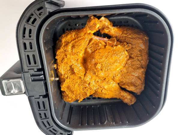 Pollo masala bajo en calorías en freidora de aire - Preparación paso 5