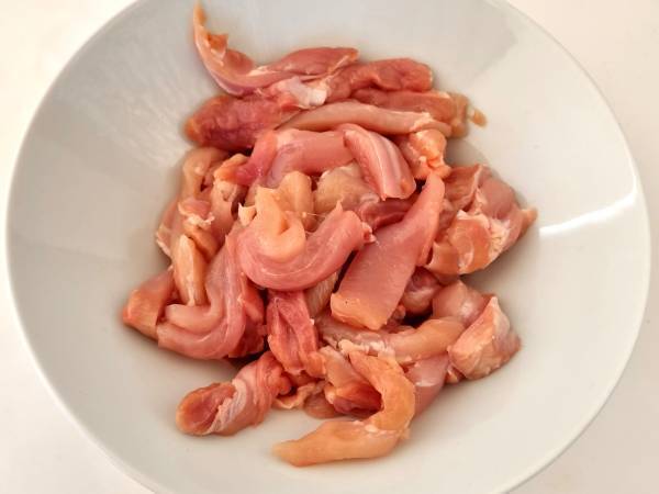 Pad see ew {noodles de arroz con pollo y brócoli} - Preparación paso 3