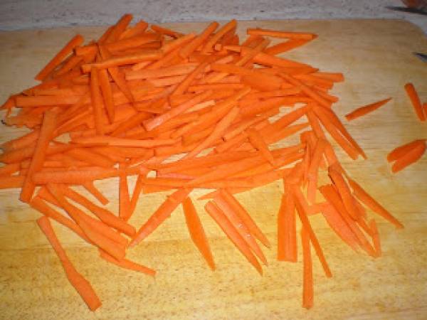 Salteado de cerdo y zanahoria con fideos soba - Preparación paso 1