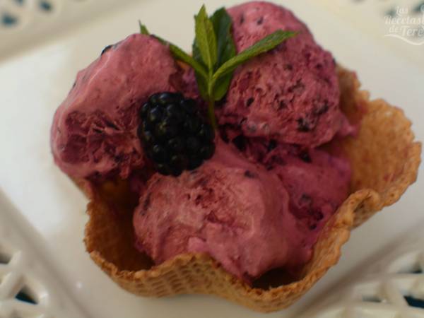 Helado de yogur y moras - Preparación paso 1