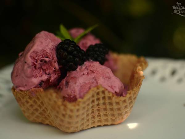 Helado de yogur y moras - Preparación paso 2