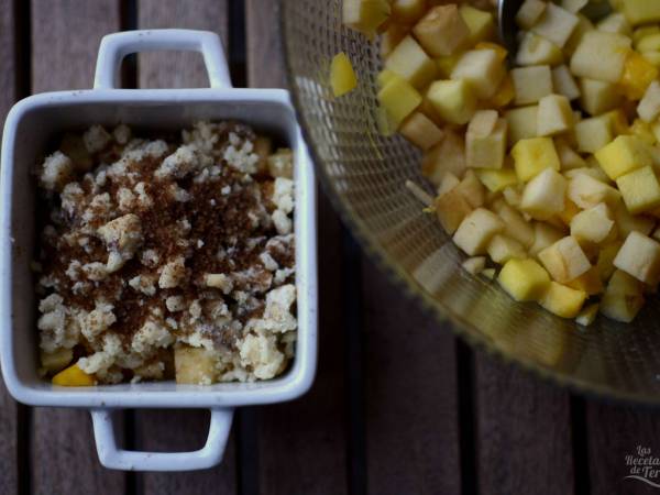 Crumble de manzana y mango - Preparación paso 1