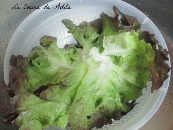 Ensalada flor con lechuga de roble - Preparación paso 2