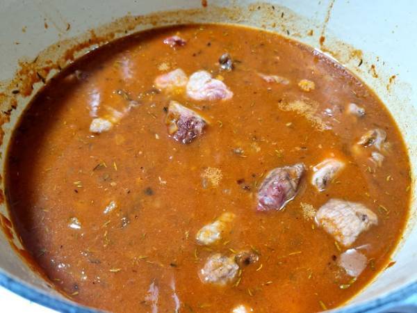 Guiso catalán de ternera y setas {estofat de bou} - Preparación paso 4