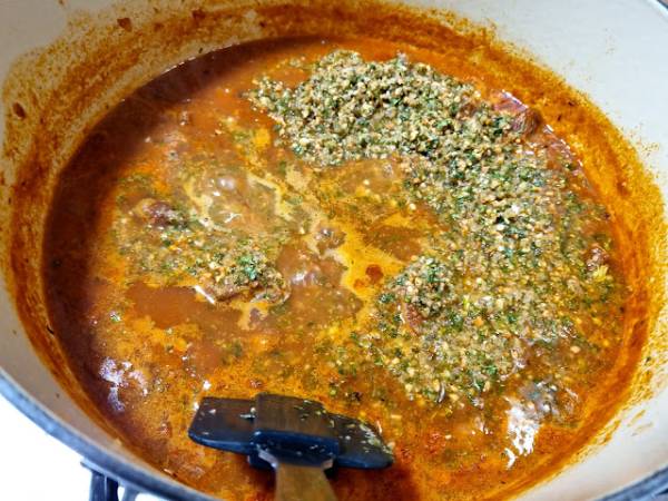 Guiso catalán de ternera y setas {estofat de bou} - Preparación paso 10