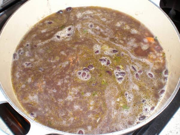 SOPA TEX-MEX DE JUDÍAS NEGRAS - Preparación paso 8
