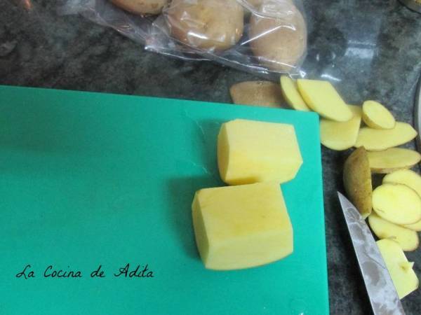 Patatas soufflés rellenas de alioli - Preparación paso 1