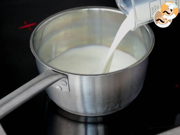 Chocolate a la taza con esponjitas, marshmallow - Preparación paso 2