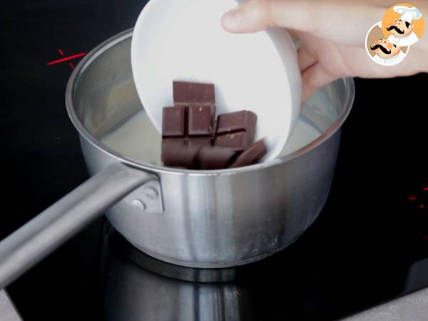 Chocolate a la taza con esponjitas, marshmallow - Preparación paso 3