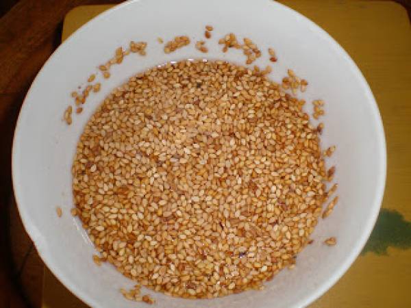 Lomos de salmón con costra de sésamo, lima y cilantro - Preparación paso 2