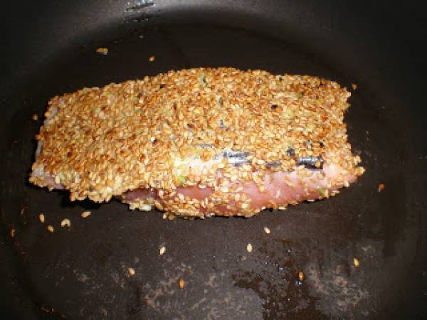 Lomos de salmón con costra de sésamo, lima y cilantro - Preparación paso 5