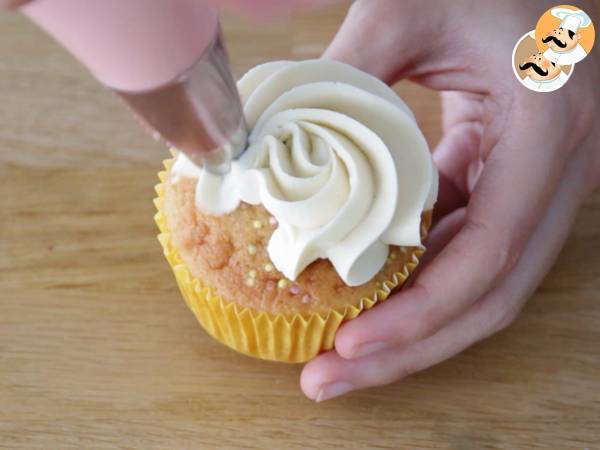 Cupcakes decoradas de Navidad - Preparación paso 10