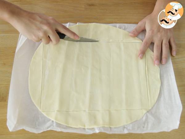 Espirales de hojaldre con salmón - Preparación paso 1