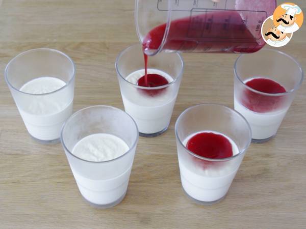 Panna Cotta con coulis de frambuesa - Preparación paso 8