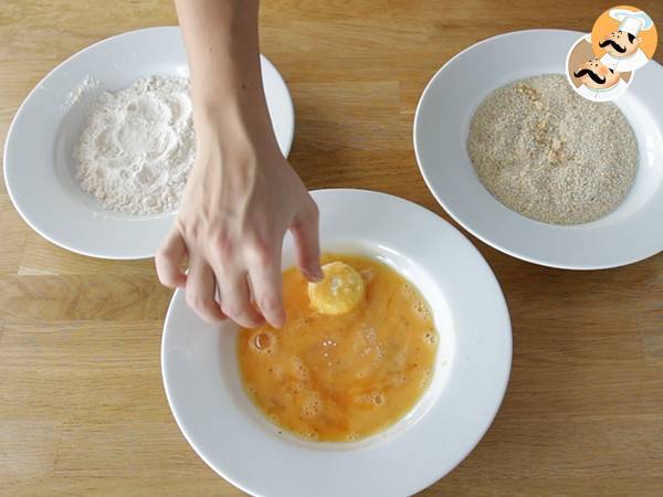 Mini Babybels empanados - Preparación paso 2