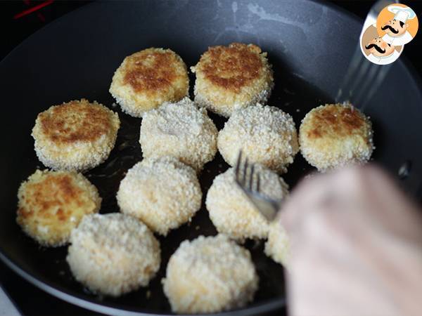 Mini Babybels empanados - Preparación paso 3