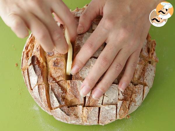 Pan de hogaza con queso y pesto - Preparación paso 3
