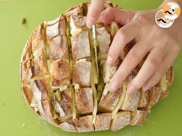 Pan de hogaza con queso y pesto - Preparación paso 4