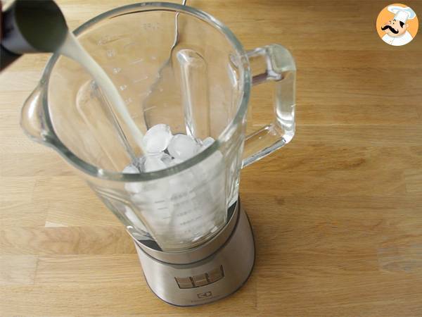 Cóctel Frozen Daiquiri - Preparación paso 1