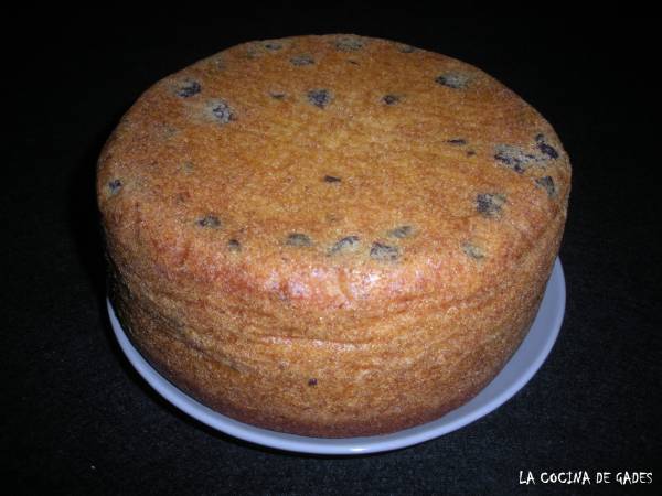 BIZCOCHO DE VAINILLA CON PEPITAS DE CHOCOLATE - Preparación paso 5