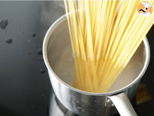 Pasta a la real carbonara italiana - Preparación paso 1