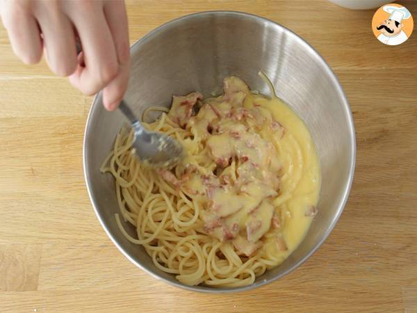 Pasta a la real carbonara italiana - Preparación paso 4
