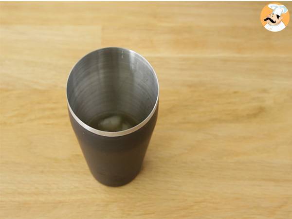 Cóctel Long Island Iced Tea - Preparación paso 1