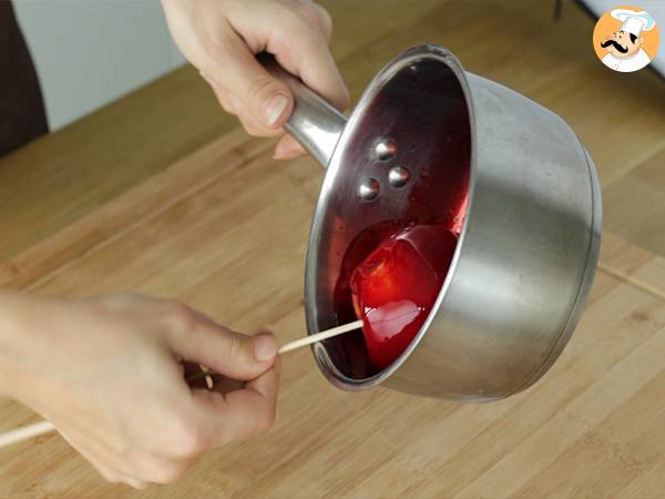 Manzanas de amor al caramelo - Preparación paso 3