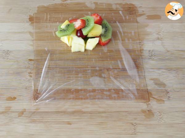 Rollito de primavera light con frutas - Preparación paso 2