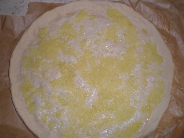 Pizza de pollo, setas, pasta de jengibre y ajo - Preparación paso 5