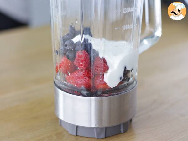 Smoothie Bowl de Frutos rojos - Preparación paso 1