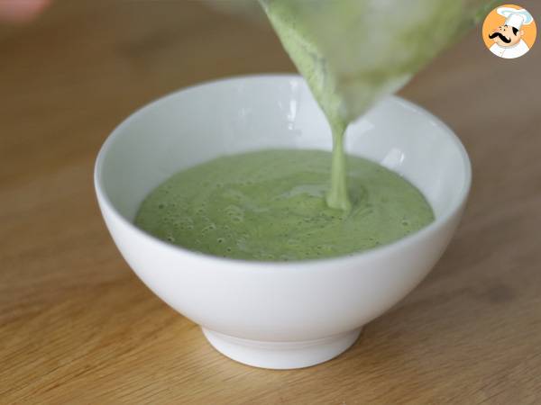 Smoothie Bowl de kiwi, menta y espinacas - Preparación paso 2