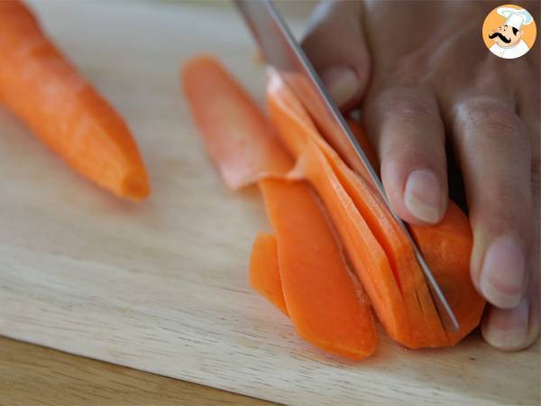 Rosas de zanahoria y parmesano - Preparación paso 1