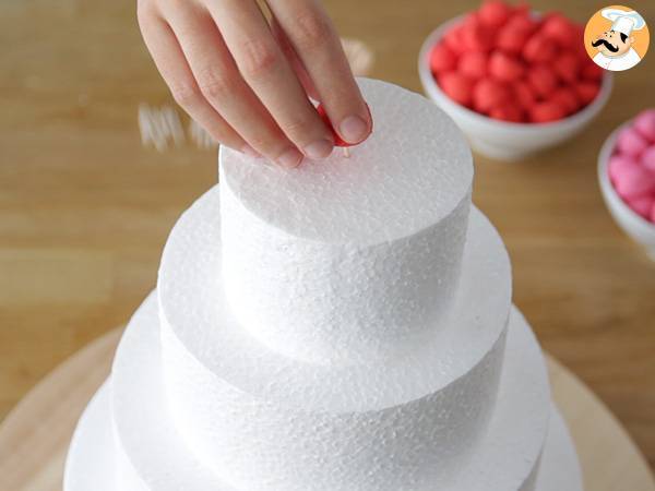 Tarta de chuches colorida - Preparación paso 3