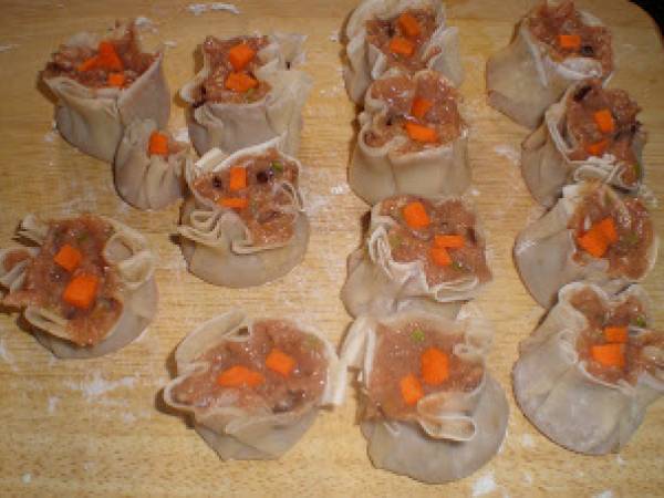 Shumai, o dim sum. Empanadillas chinas - Preparación paso 8