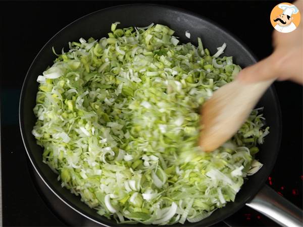 Tartaleta de puerro sabrosa al vino - Preparación paso 1