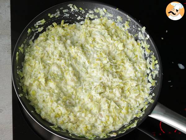 Tartaleta de puerro sabrosa al vino - Preparación paso 3