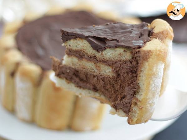 Charlota de chocolate fácil - Preparación paso 11