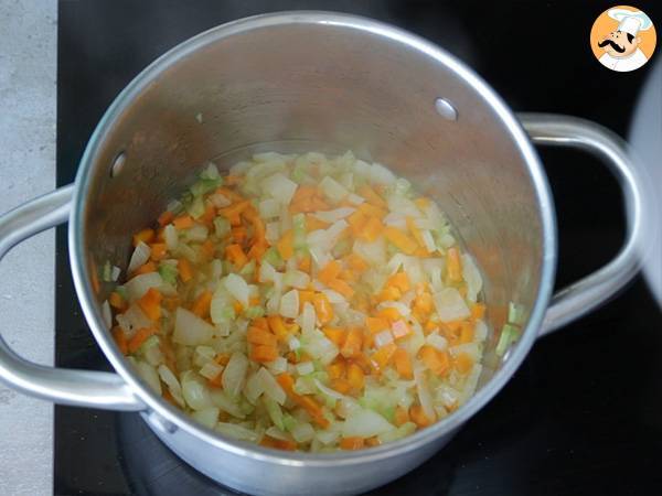 Salsa boloñesa, receta italiana - Preparación paso 2