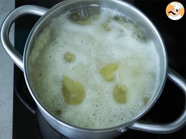 Tartiflette francesa, tradicional de Saboya - Preparación paso 1