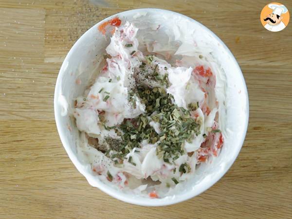 Conos de hojaldre con salmón y cebollino - Preparación paso 5