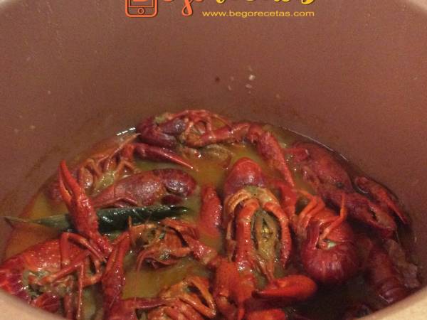 Cangrejos de río en salsa en Olla GM - Preparación paso 5
