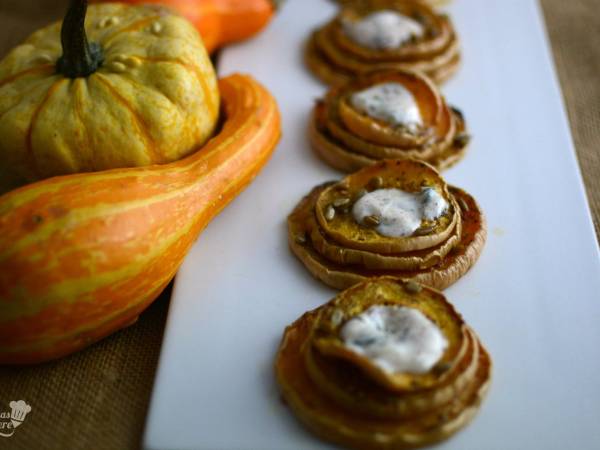 Calabaza al horno con salsa de yogur especiada - Preparación paso 1