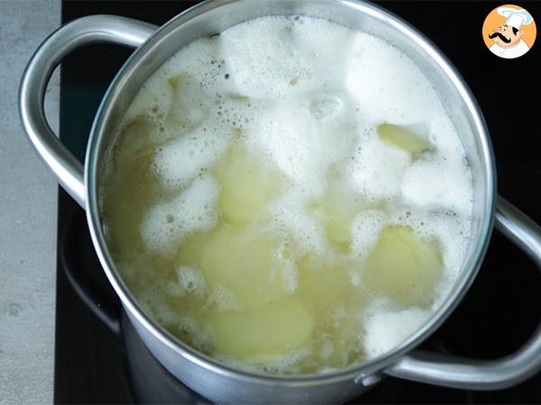 Tatín de patatas y queso cantal - Preparación paso 1