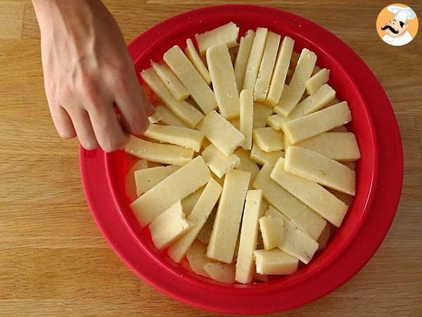 Tatín de patatas y queso cantal - Preparación paso 4