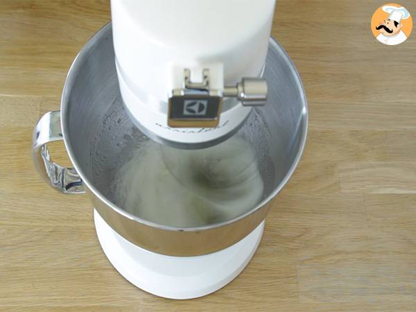 Piruletas de merengue coloridas - Preparación paso 1