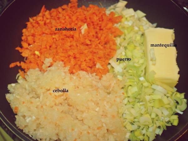 Lubina en hojaldre rellena de verduras - Preparación paso 2