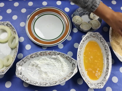 Aros de cebolla con queso | Aperitivos de navidad fáciles y rápidos - Preparación paso 4