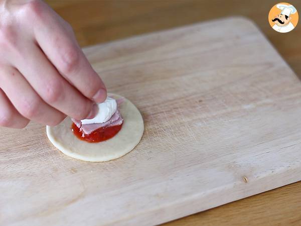 Bolas de pizza para compartir en aperitivo - Preparación paso 2