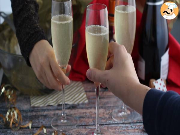 Cóctel de champán y cointreau - Preparación paso 3